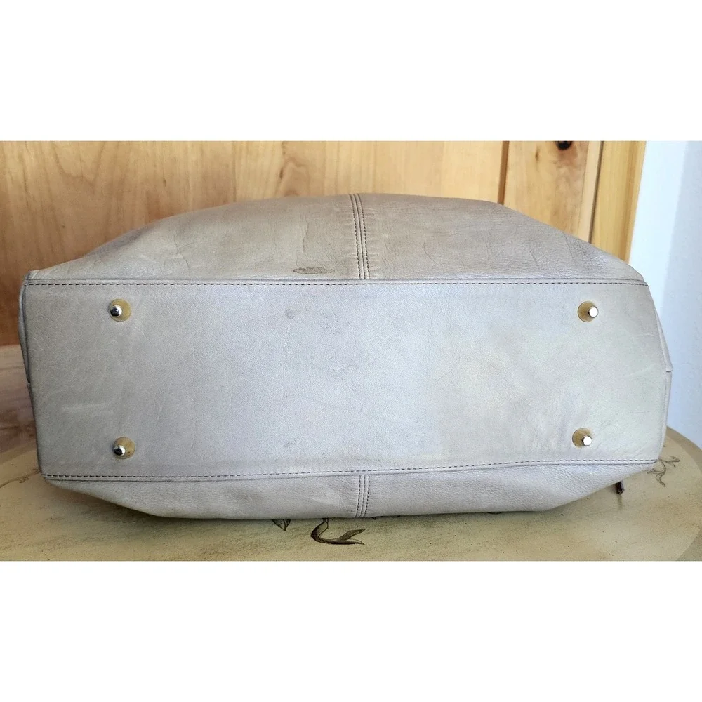 1 Metre Carre 100% Leather‎ Gray Beige Slouchy Handbag Quiet Luxury Minimalist